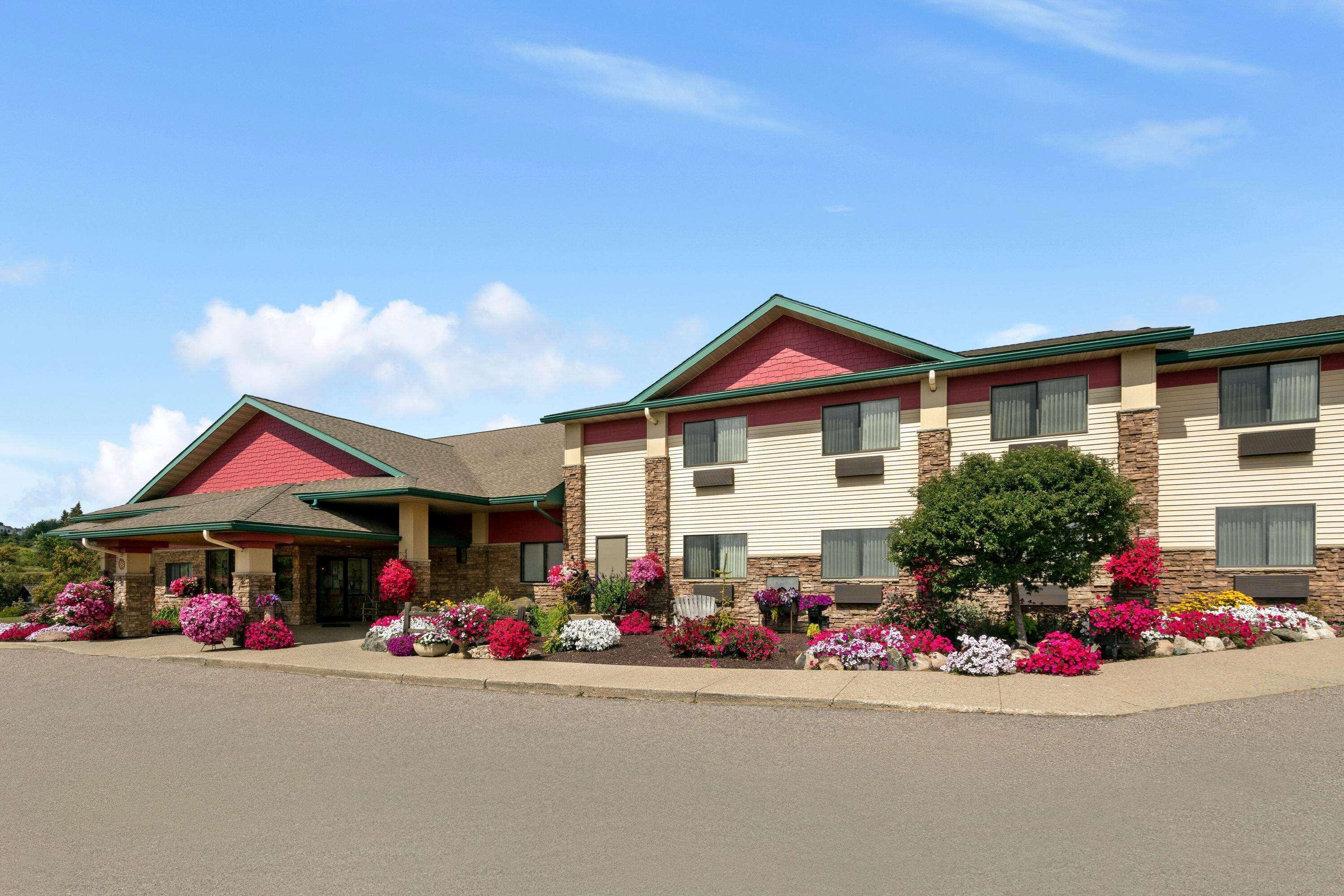Super 8 By Wyndham Eveleth Motel Exterior foto