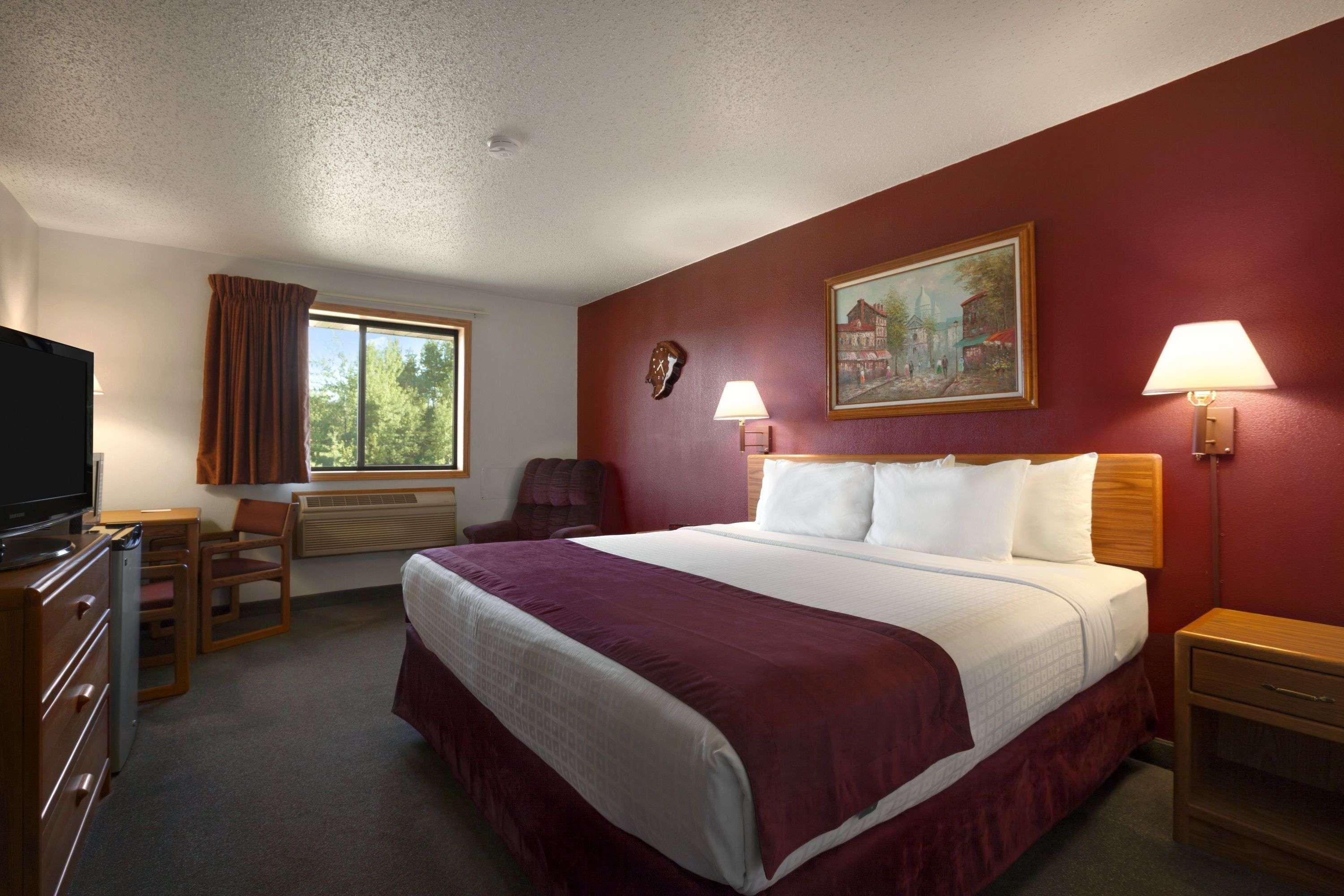 Super 8 By Wyndham Eveleth Motel Exterior foto